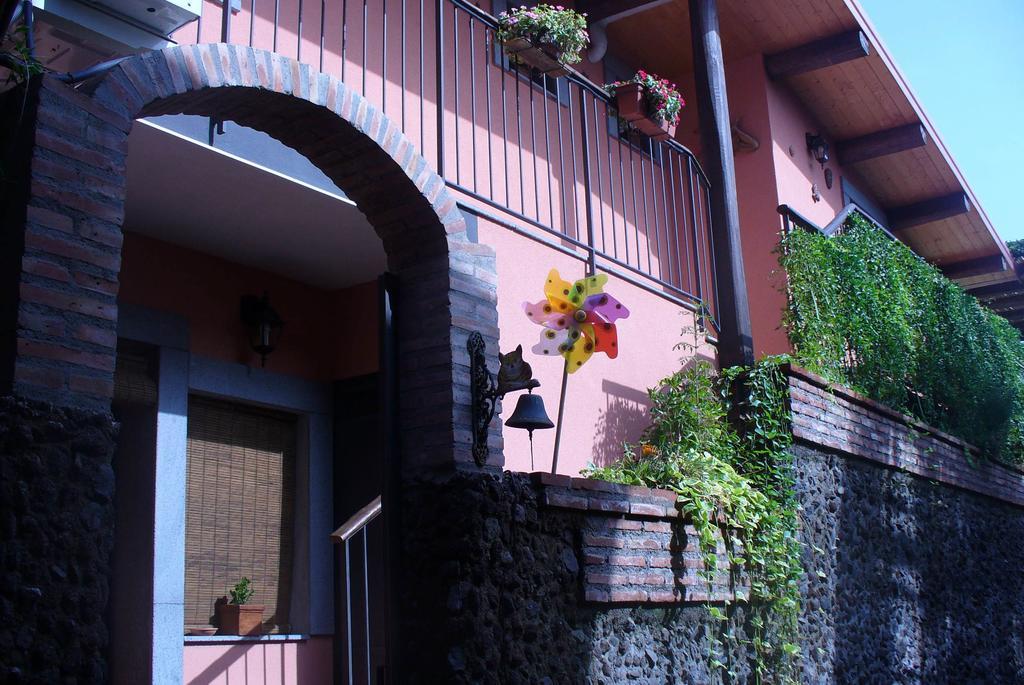 埃特玛酒店 SantʼAlfio 外观 照片